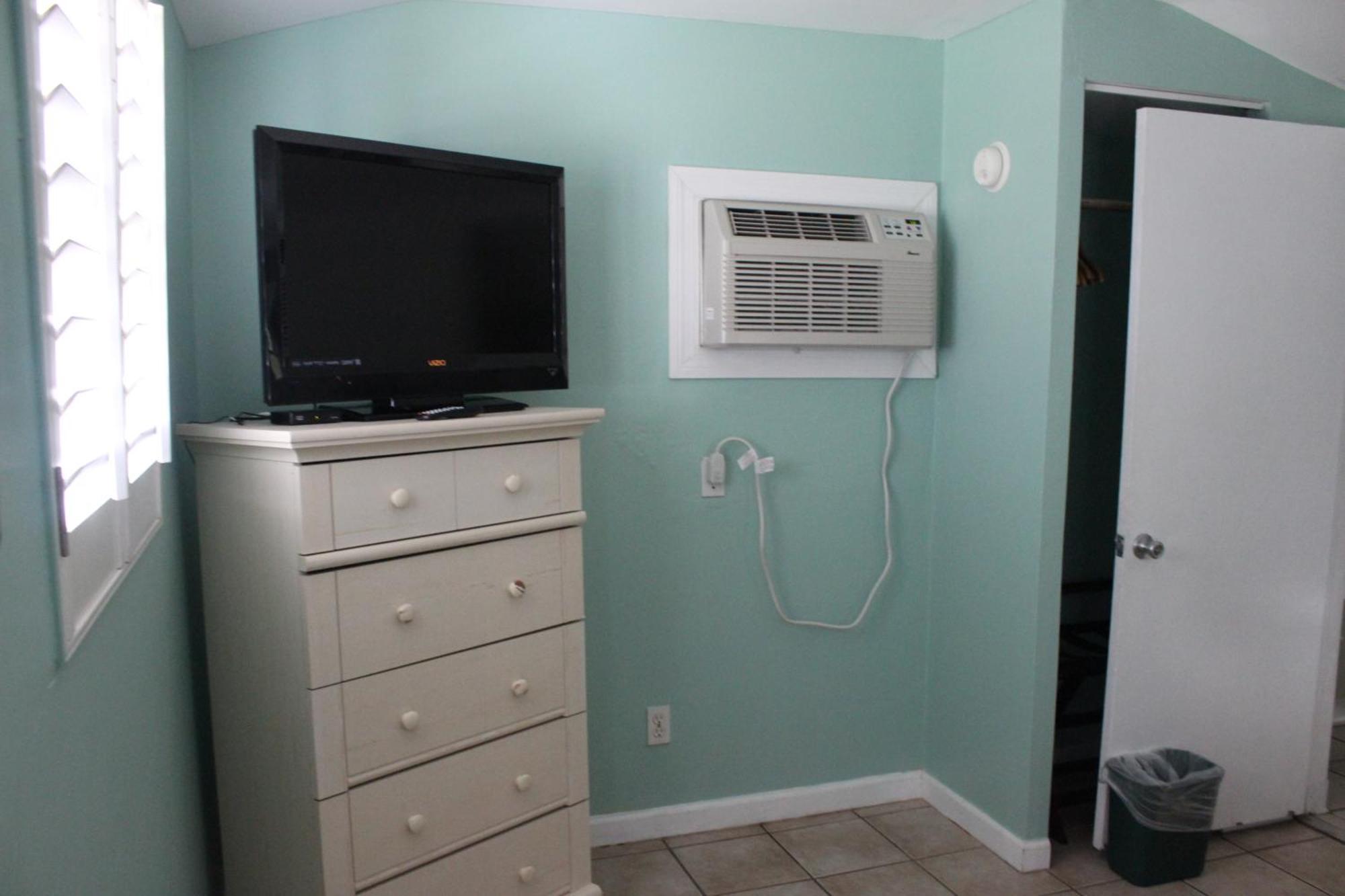 Shoreline Suites & Cabana Cottages - Beachfront Daytona Beach Bilik gambar